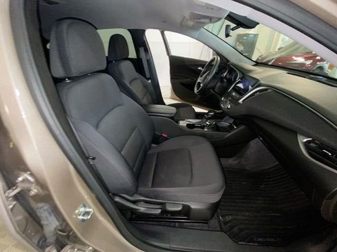 Used 2022 Chevrolet Malibu LT w/ Sport Edition FWD image 38