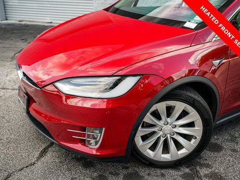Used 2018 Tesla Model X 100D image 2