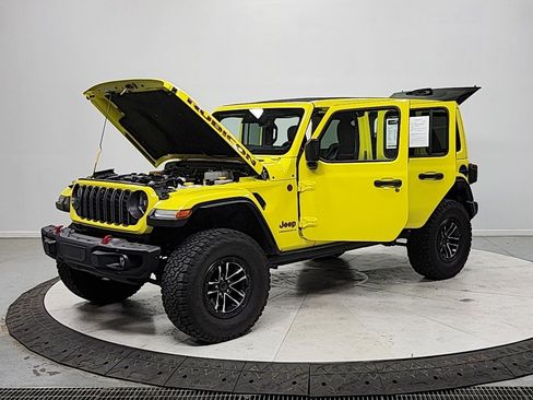 Used 2024 Jeep Wrangler Unlimited Rubicon image 11