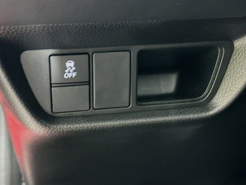 Used 2025 Honda HR-V Sport image 17