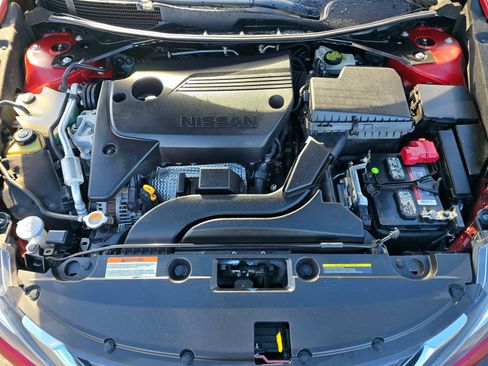 Used 2017 Nissan Altima 2.5 SL w/ Moonroof Package FWD image 39