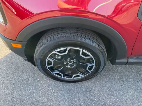 Used 2025 Ford Bronco Sport Outer Banks w/ Outer Banks Tech Package+ AWD/4WD image 9