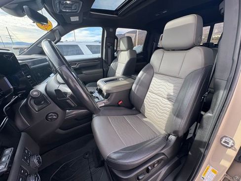 Used 2022 Chevrolet Silverado 1500 ZR2 w/ Technology Package image 30