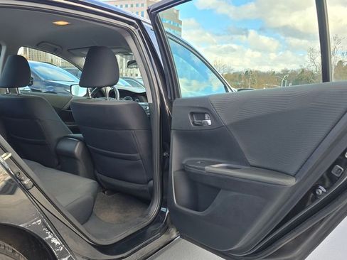 Used 2016 Honda Accord LX image 14