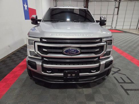 Used 2020 Ford F350 Platinum w/ FX4 Off-Road Package image 4