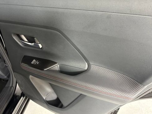 Certified 2025 Nissan Kicks SR FWD image 19