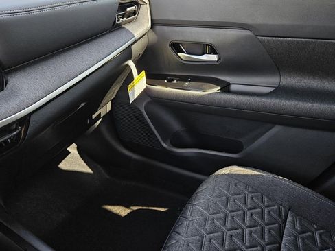 New 2026 Nissan Kicks SV image 22