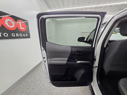 Used 2021 Toyota Tacoma SR5 RWD image 26