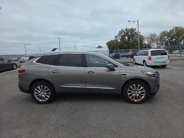 Used 2018 Buick Enclave Essence AWD/4WD image 5