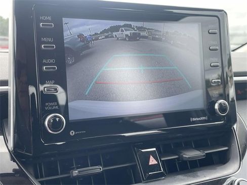 Used 2021 Toyota Corolla LE image 19