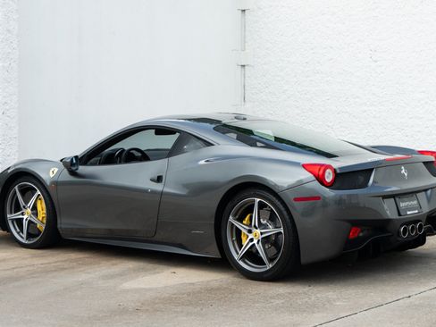Used 2013 Ferrari 458 Italia Coupe RWD image 9