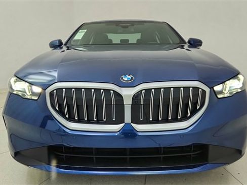 Used 2025 BMW 540i xDrive image 13