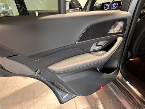 Certified 2025 Mercedes-Benz GLE 580 4MATIC image 33