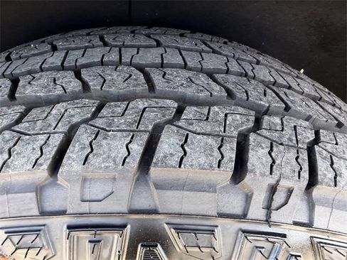 Certified 2024 Chevrolet Tahoe Z71 w/ Z71 Off-Road Package image 33