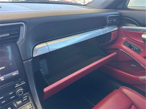 Used 2018 Porsche 911 Targa 4S AWD/4WD image 32