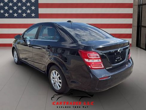 Used 2019 Chevrolet Sonic LT w/ Convenience Package FWD image 3