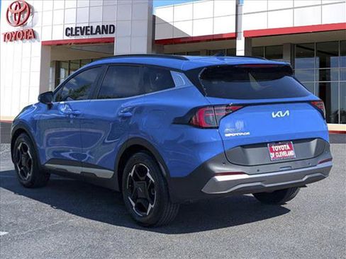 Used 2026 Kia Sportage EX w/ EX Panorama Roof Package FWD image 7