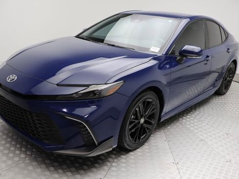 Certified 2025 Toyota Camry SE image 2