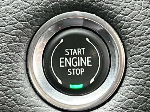 Used 2023 GMC Yukon XL Denali AWD/4WD image 41