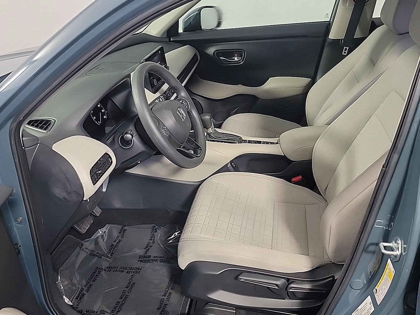 Certified 2025 Honda HR-V LX image 17