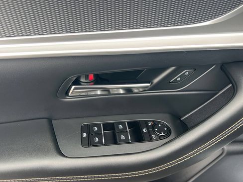 Certified 2025 MAZDA CX-90 Plug-In Hybrid w/ Premium Plus AWD/4WD image 9