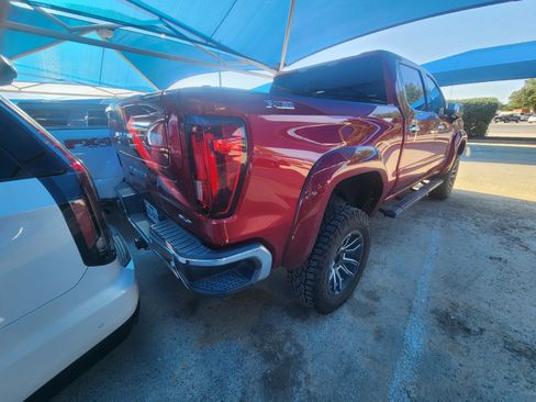 Used 2021 GMC Sierra 1500 SLT w/ SLT Premium Plus Package AWD/4WD image 3