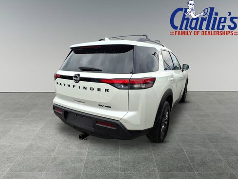 Used 2023 Nissan Pathfinder SV w/ SV Black Package AWD/4WD image 4