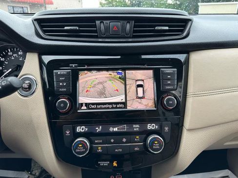 Used 2018 Nissan Rogue SL AWD/4WD image 23