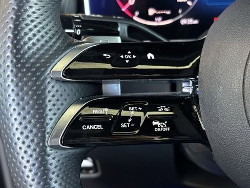 Used 2025 Mercedes-Benz C 300 Sedan image 22