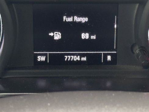 Used 2021 Chevrolet Silverado 1500 Custom image 3