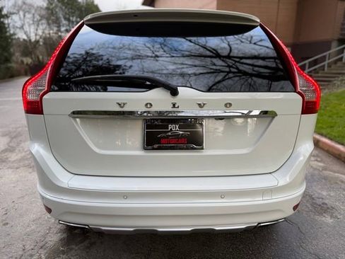 Used 2015 Volvo XC60 T5 Premier w/ Proximity Package image 7