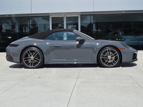 Used 2025 Porsche 911 Carrera RWD image 8
