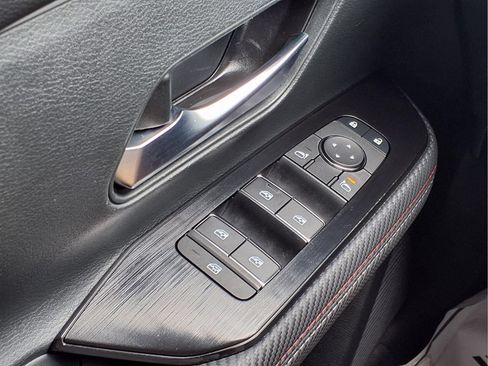 Used 2025 Nissan Kicks SR FWD image 20