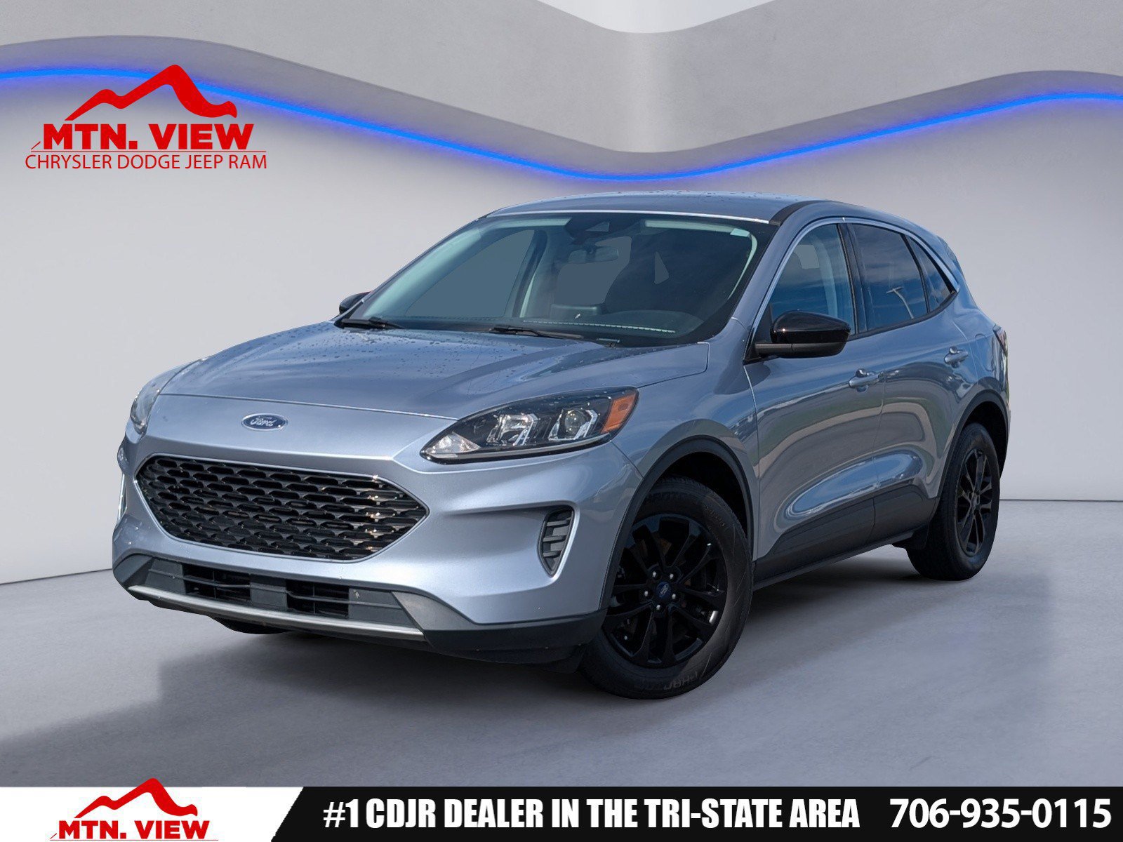 Used 2022 Ford Escape SE FWD image 1
