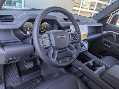 New 2026 Land Rover Defender 110 X-Dynamic SE image 12