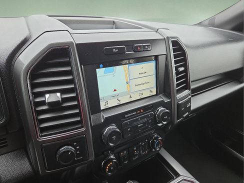 Used 2018 Ford F150 XLT w/ Equipment Group 302A Luxury image 16