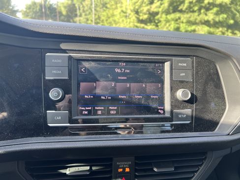 Used 2019 Volkswagen Jetta SE FWD image 21