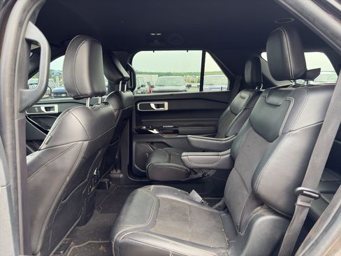 Used 2022 Ford Explorer ST AWD/4WD image 13