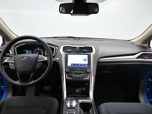 Certified 2019 Ford Fusion SE FWD image 19