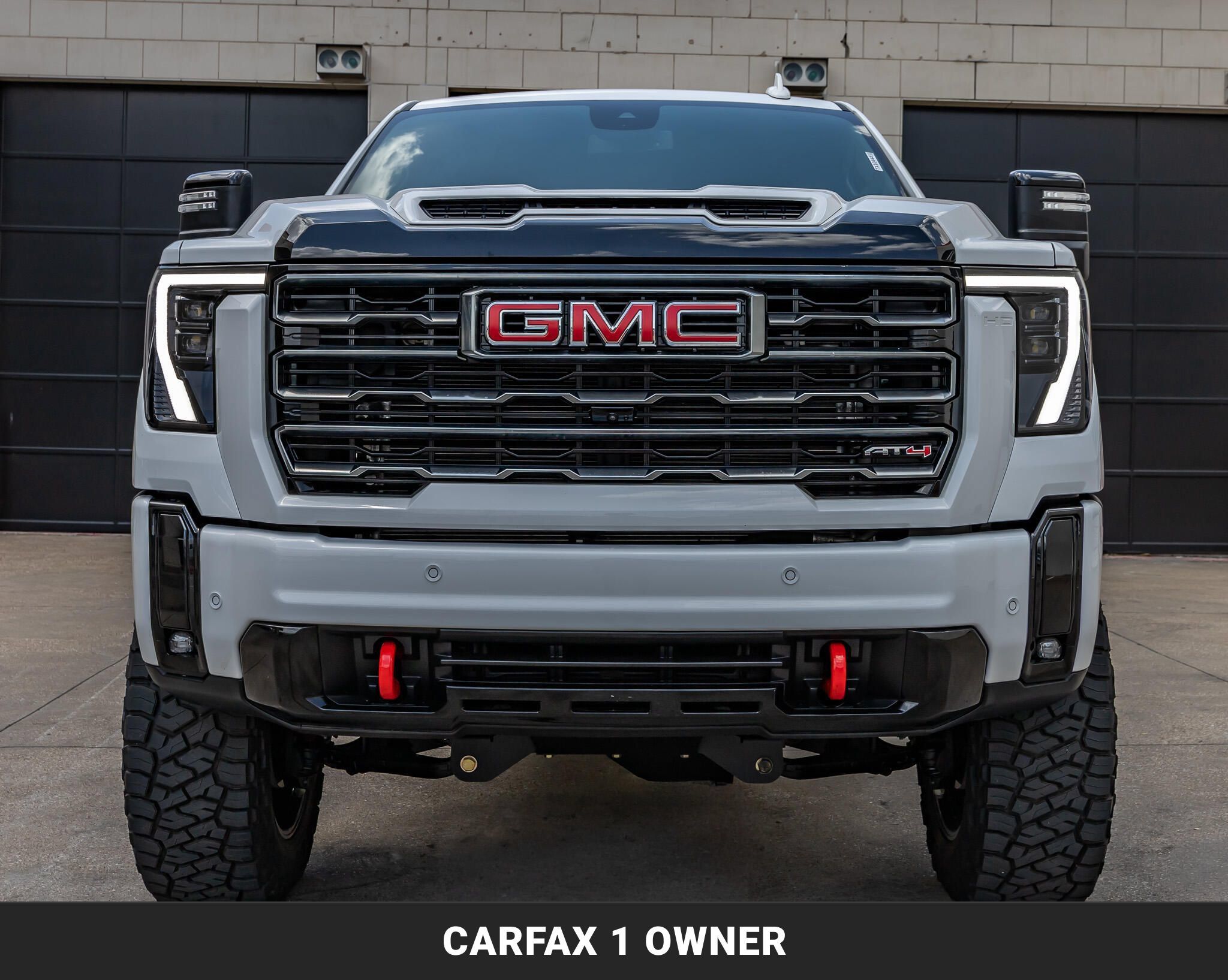 Used 2026 GMC Sierra 2500 AT4 AWD/4WD image 4