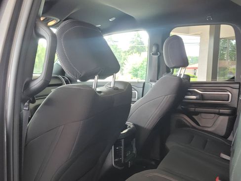 Used 2021 RAM 1500 Big Horn AWD/4WD image 12