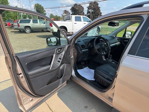 Used 2014 Subaru Forester 2.5i Limited AWD/4WD image 11