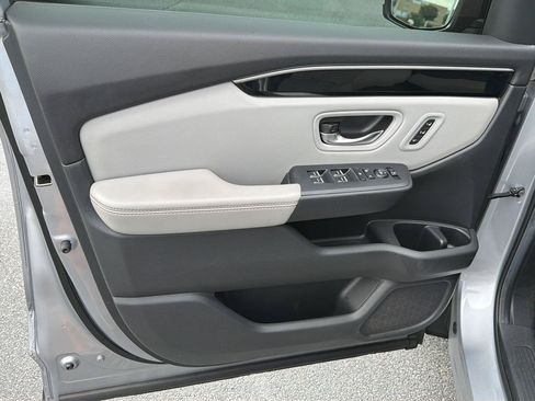 Used 2024 Honda Pilot EX-L image 17
