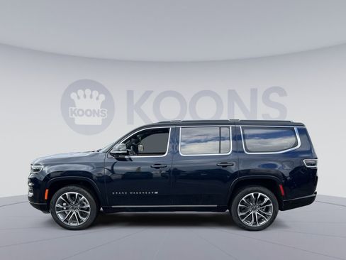 Used 2024 Jeep Grand Wagoneer Series III image 2
