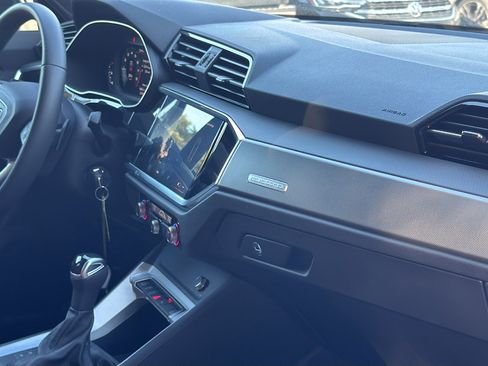 Certified 2025 Audi Q3 2.0T Premium image 26