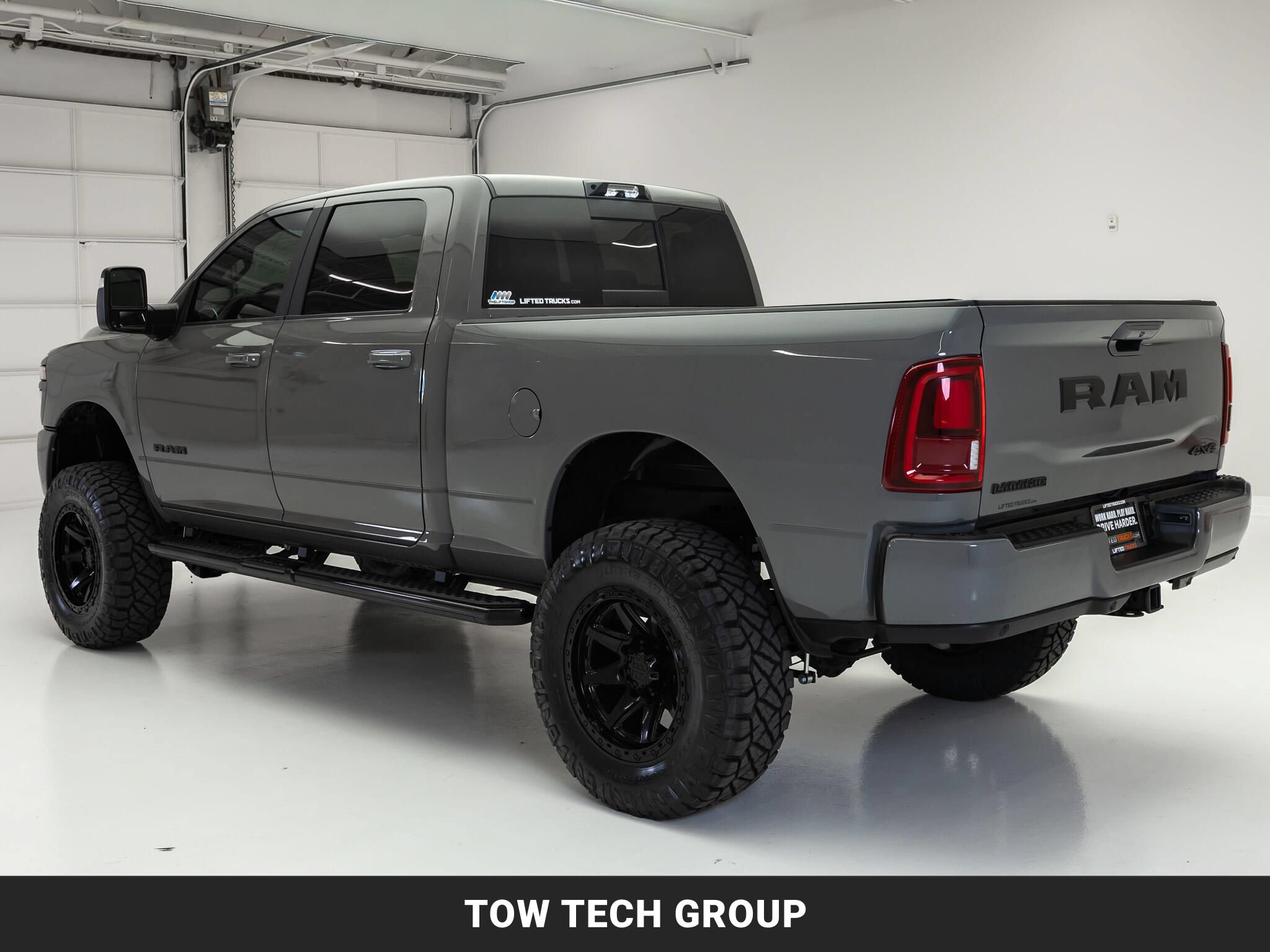 Used 2025 RAM 2500 Laramie AWD/4WD image 7