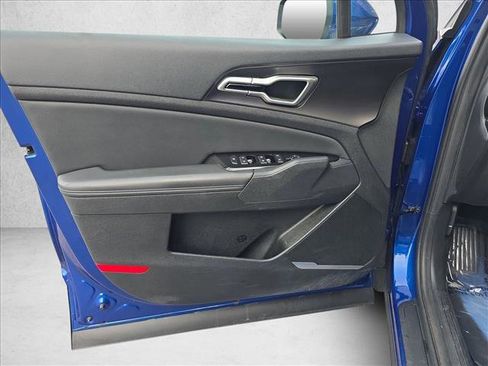 Used 2023 Kia Sportage EX image 25