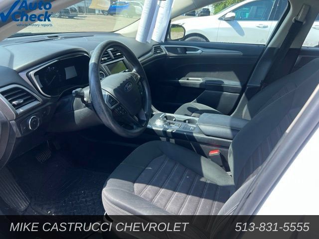 Used 2019 Ford Fusion SE FWD image 6