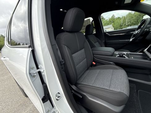 New 2025 GMC Acadia Elevation image 63