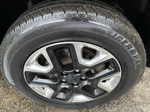 Used 2018 Jeep Compass Trailhawk AWD/4WD image 29